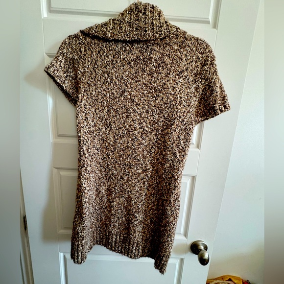 Beautiful short sleeve sweater - Picture 3 of 3